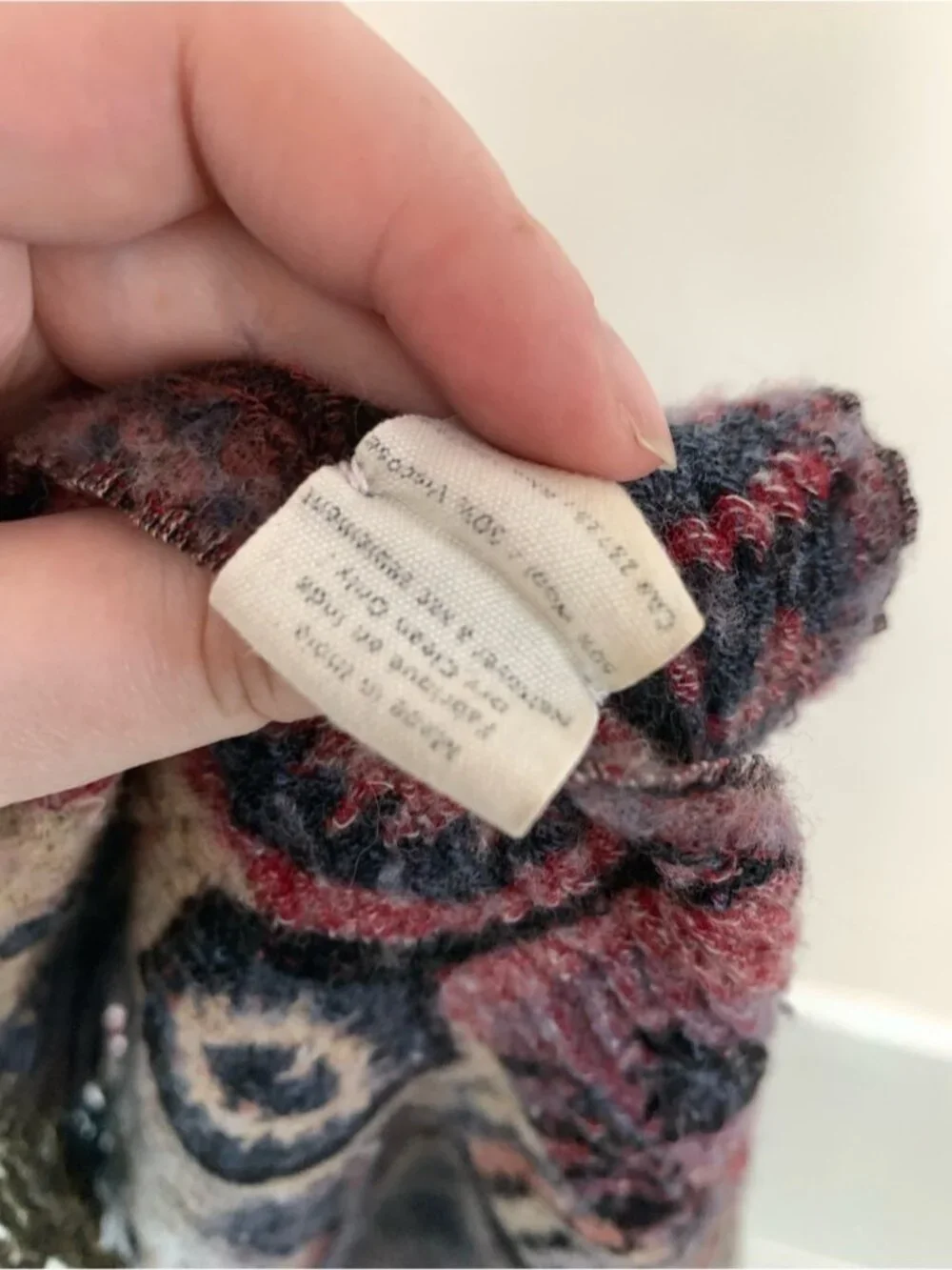 Aritzia colourful scarf